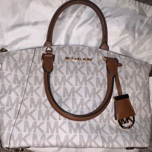 Michael Kors Signature Bag (LIKE NEW)